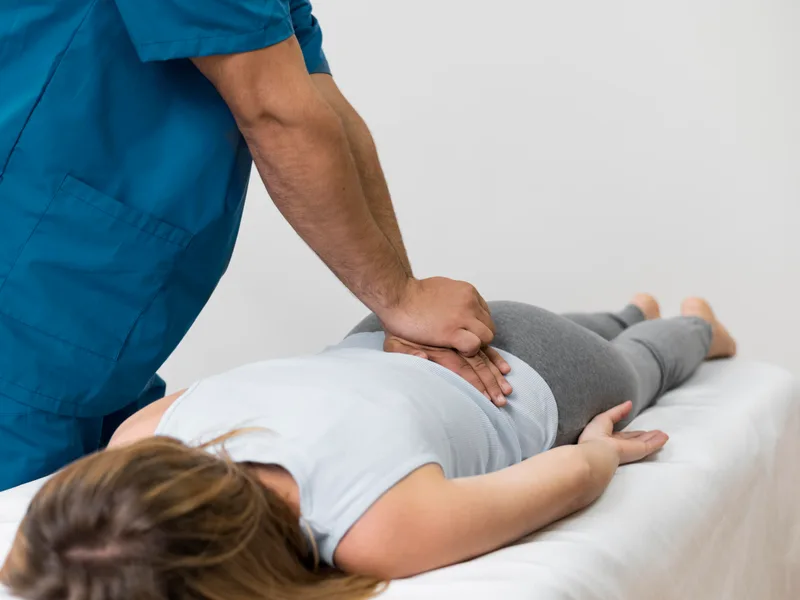 How Eagle Trace Spine & Sport treats hip pain in Burnsville